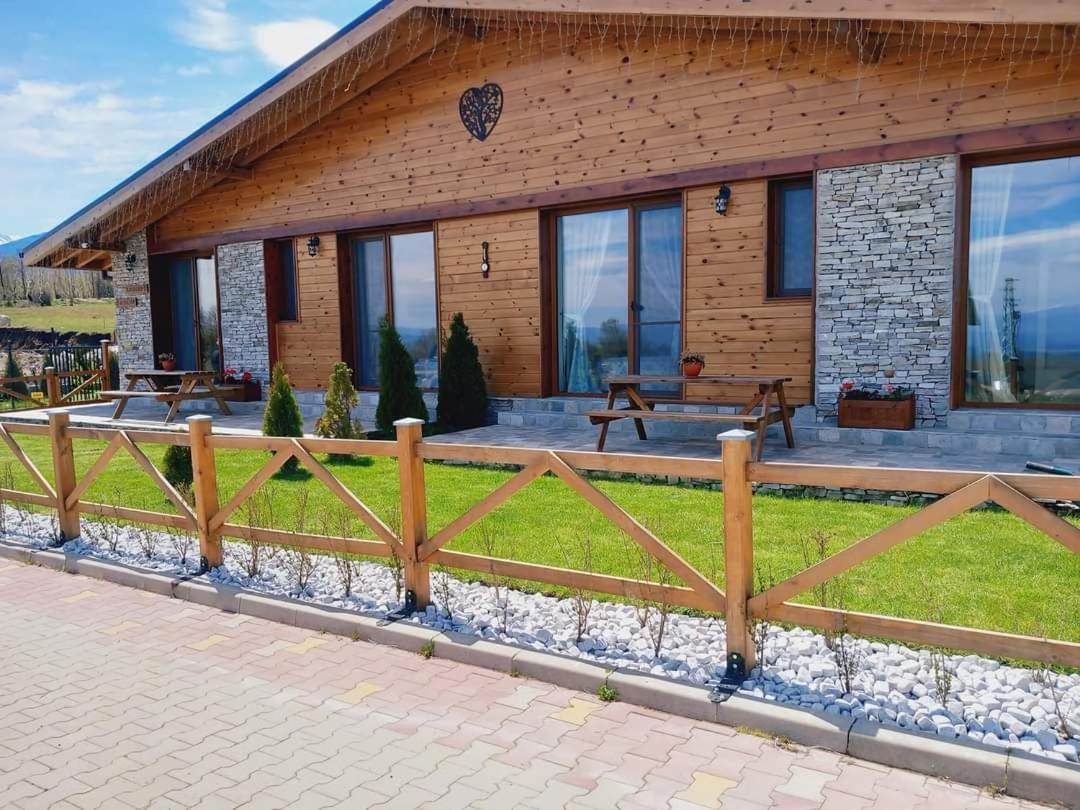 Mountain Villa Jordan- With Jacuzzi Razlog Eksteriør bilde