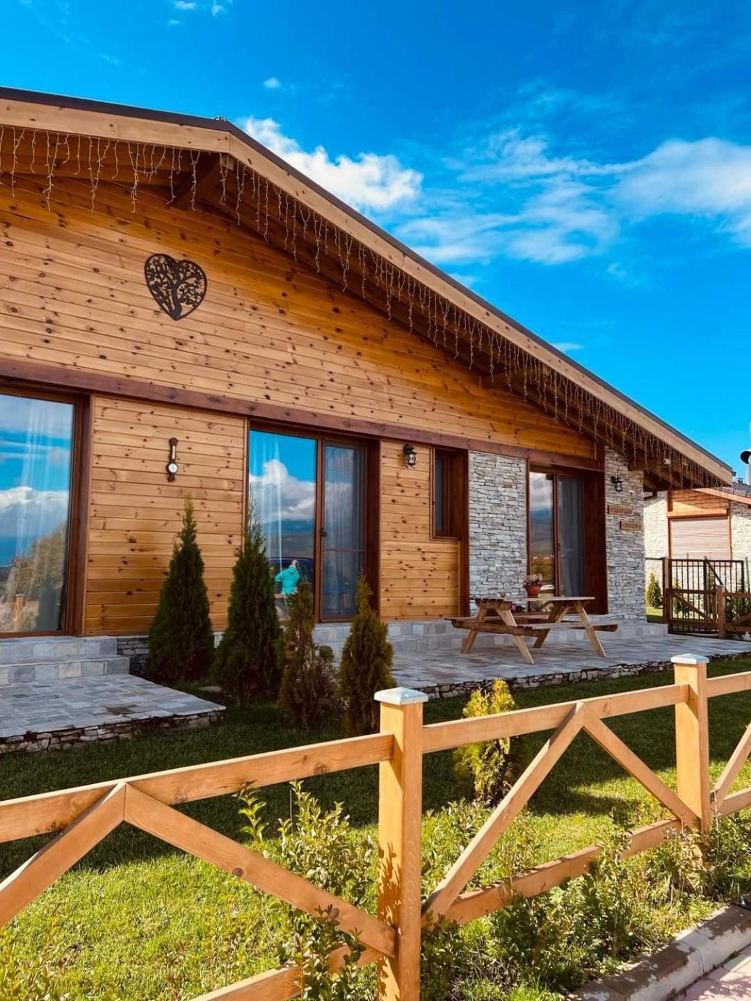 Mountain Villa Jordan- With Jacuzzi Razlog Eksteriør bilde